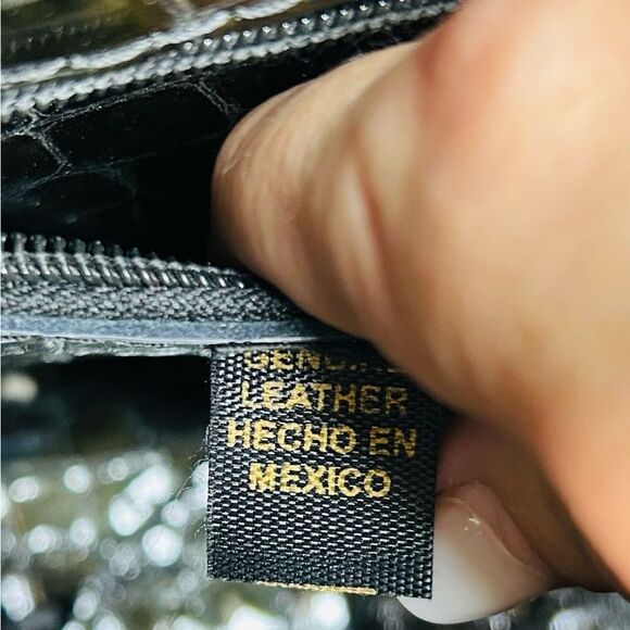 Black Leather Hand-Tooled Embossed Mexican Floral Artisanal Crossbody - Picture 8 of 10